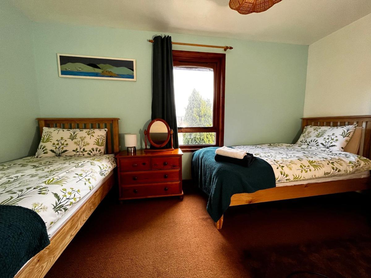 Snowgoose Apartments & Bunkhouse Fort William Exterior photo